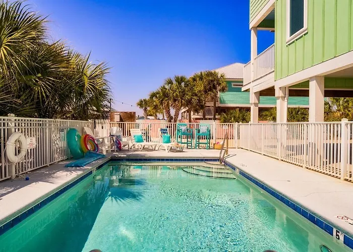 Yellow Family House With Heated Pool & Firepit! Holiday home Gulf Shores