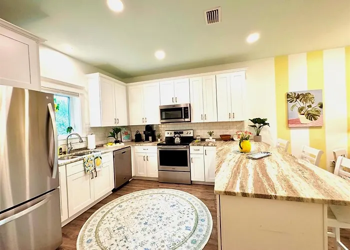 Holiday home Yellow Family House With Heated Pool & Firepit! Gulf Shores