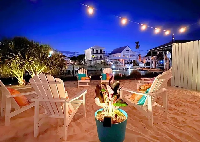 Yellow Family House With Heated Pool & Firepit! Gulf Shores