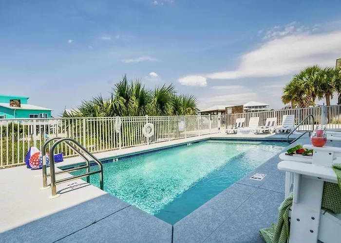 Yellow Family House With Heated Pool & Firepit! *