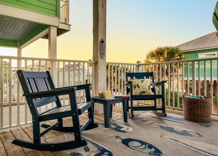 Yellow Family House With Heated Pool & Firepit! Gulf Shores