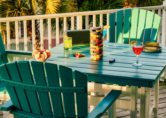 Yellow Family House With Heated Pool & Firepit! Gulf Shores
