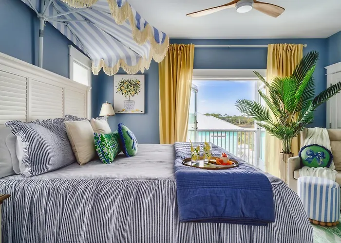 Holiday home Yellow Family House With Heated Pool & Firepit! *