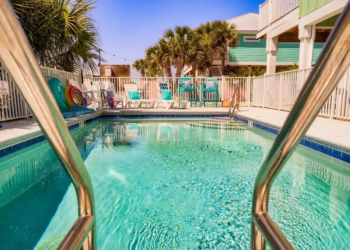 Holiday home Yellow Family House With Heated Pool & Firepit!